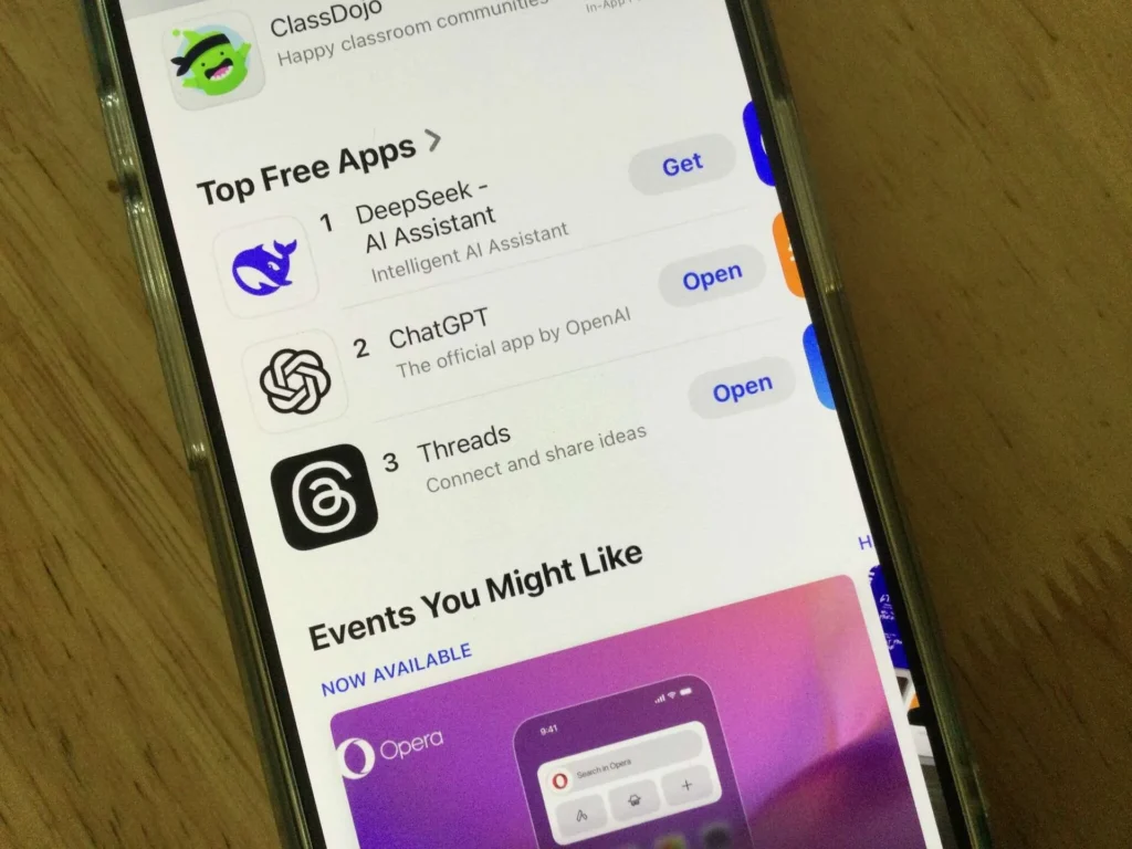 DeepSeek là gì? Tất tần tật về "đối thủ ChatGPT" đang gây bão App Store 7 So sánh DeepSeek và ChatGPT